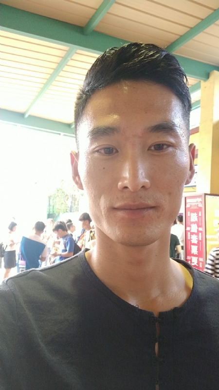 难得糊涂的第一张照片--西安相亲服务中心