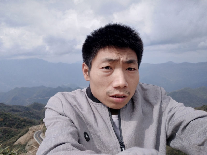 向后半生奋斗的第一张照片--西安相亲服务中心