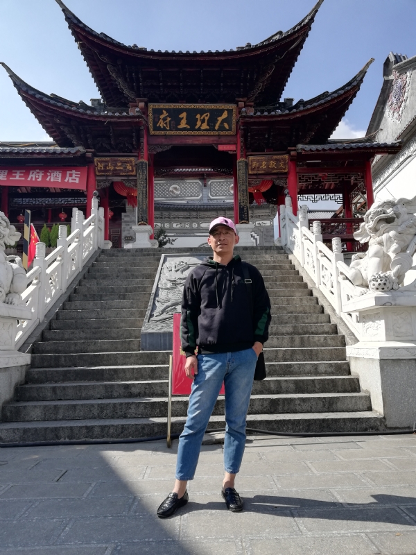 旧事离人的第一张照片--西安相亲服务中心