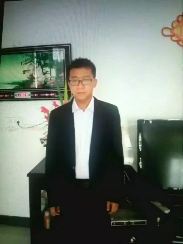 依然疼痛的第一张照片--西安相亲服务中心