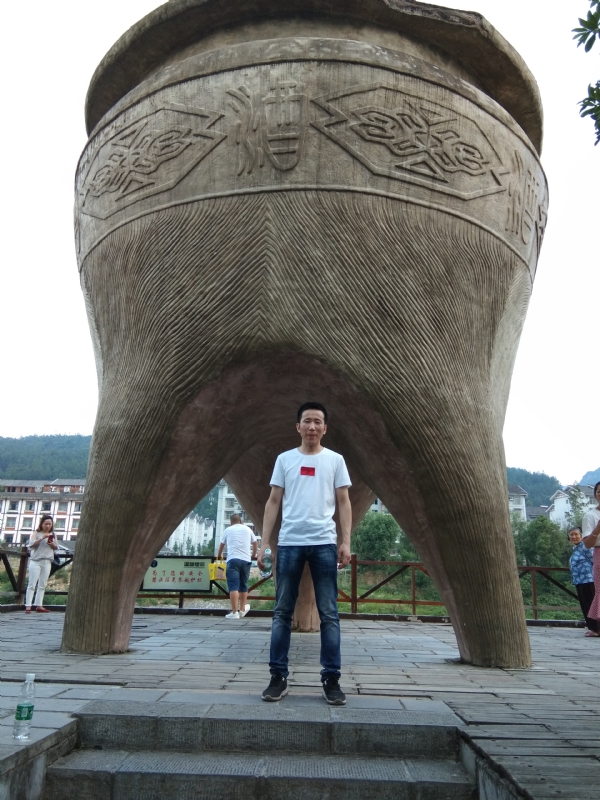 致青春的第一张照片--西安相亲服务中心