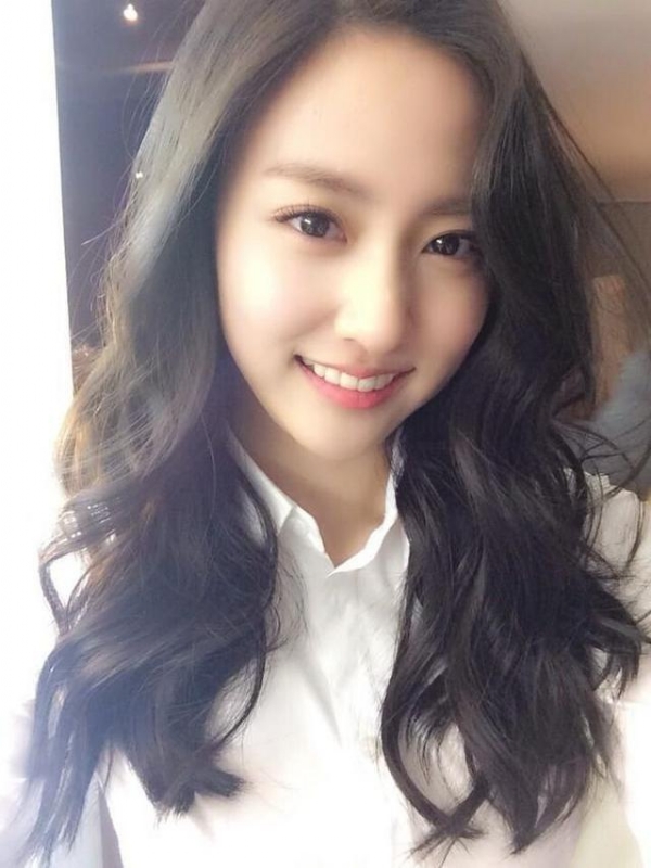 等爱的易微的第一张照片--西安相亲服务中心