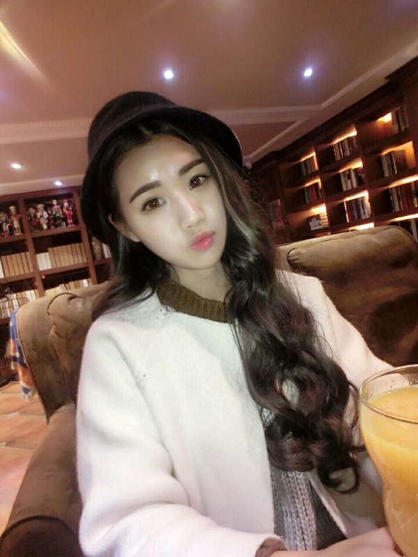 气质小妹的第三张照片--西安相亲服务中心