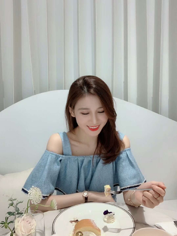 Emily的第三张照片--西安相亲服务中心