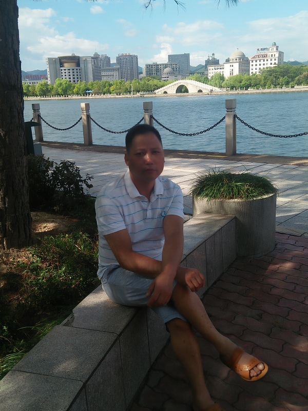 尹力的第一张照片--西安相亲服务中心