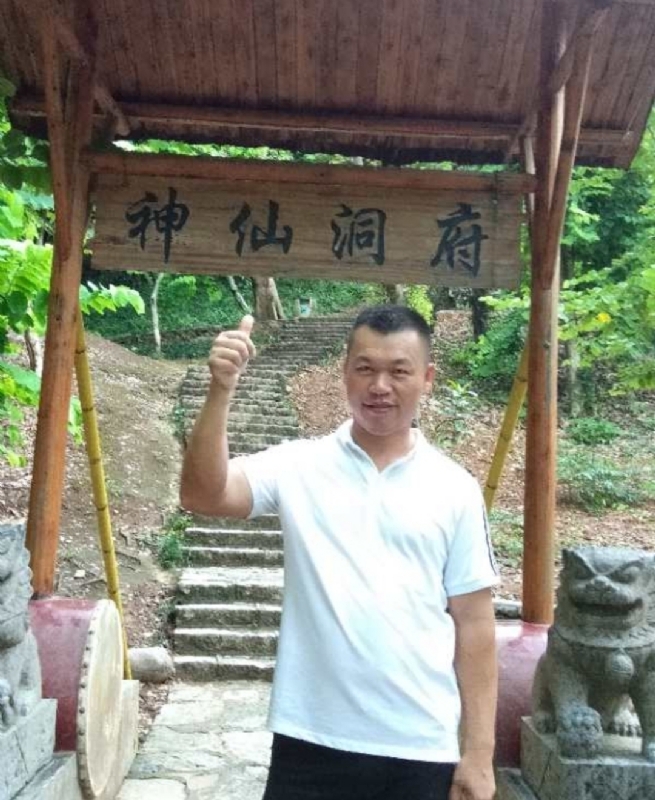 强仔的第一张照片--西安相亲服务中心