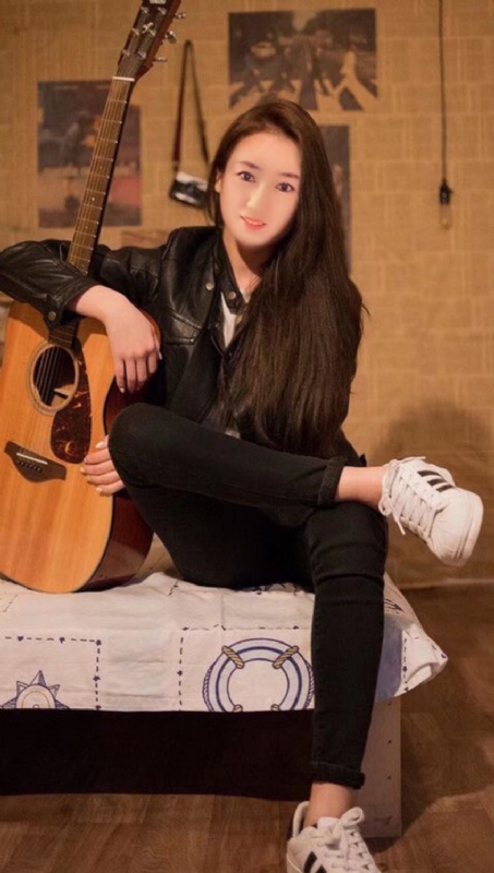 水中月的第一张照片--西安相亲服务中心