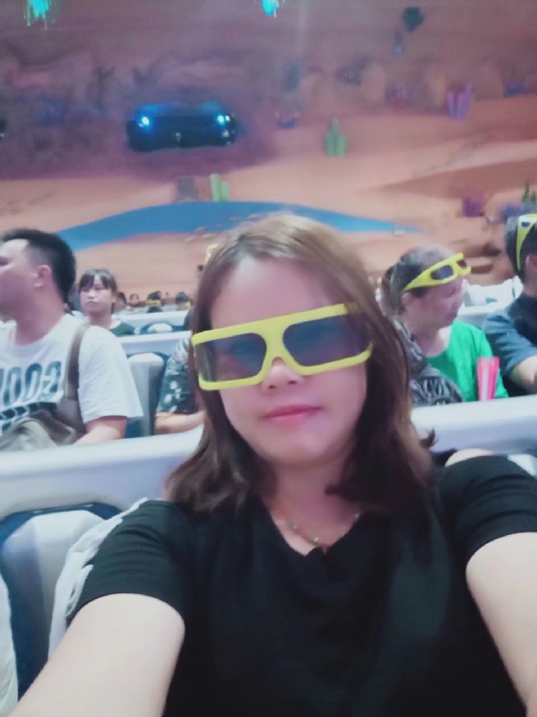 牙彩的第一张照片--西安相亲服务中心