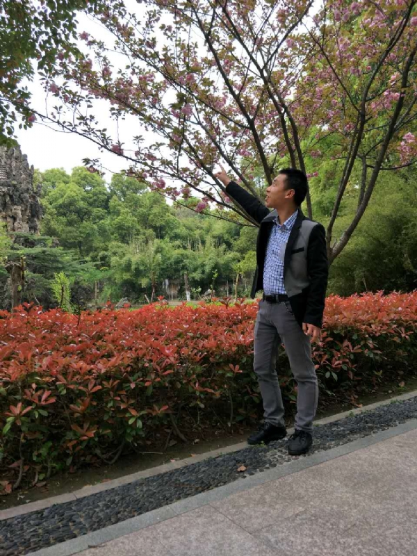 坦诚的第一张照片--西安相亲服务中心