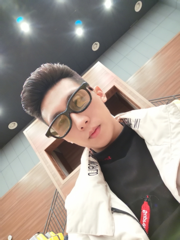 少年已不在年少的第一张照片--西安相亲服务中心