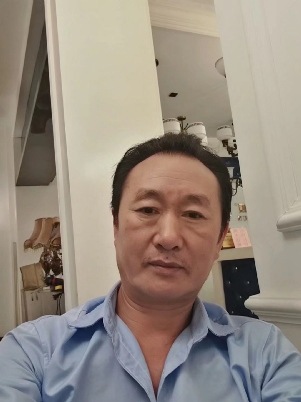 青松的第一张照片--西安相亲服务中心