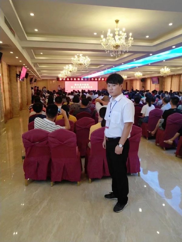 坦然的第一张照片--西安相亲服务中心