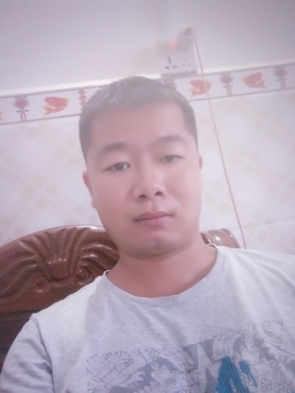 心雨的第一张照片--西安相亲服务中心