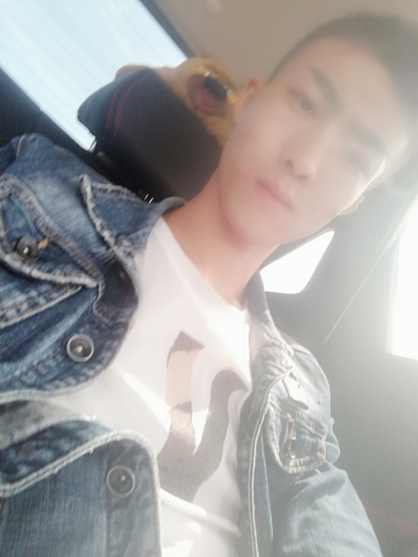 傻雕的第一张照片--西安相亲服务中心