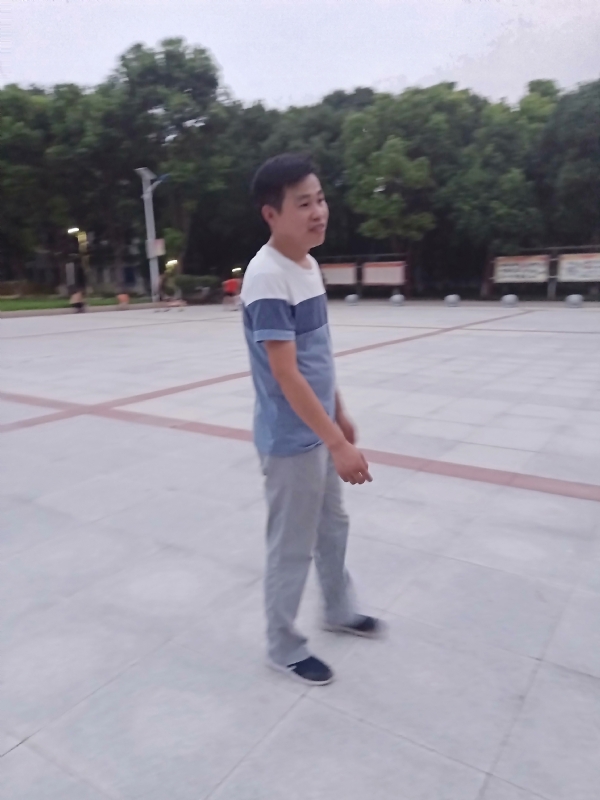 一笑的第一张照片--西安相亲服务中心