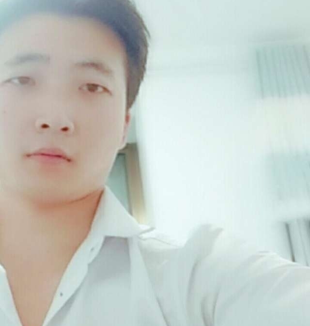 华英雄的第一张照片--西安相亲服务中心