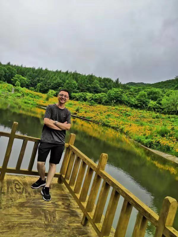 正能量的第三张照片--西安相亲服务中心