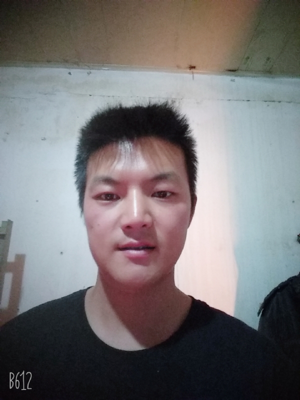 风轻云淡的第一张照片--西安相亲服务中心