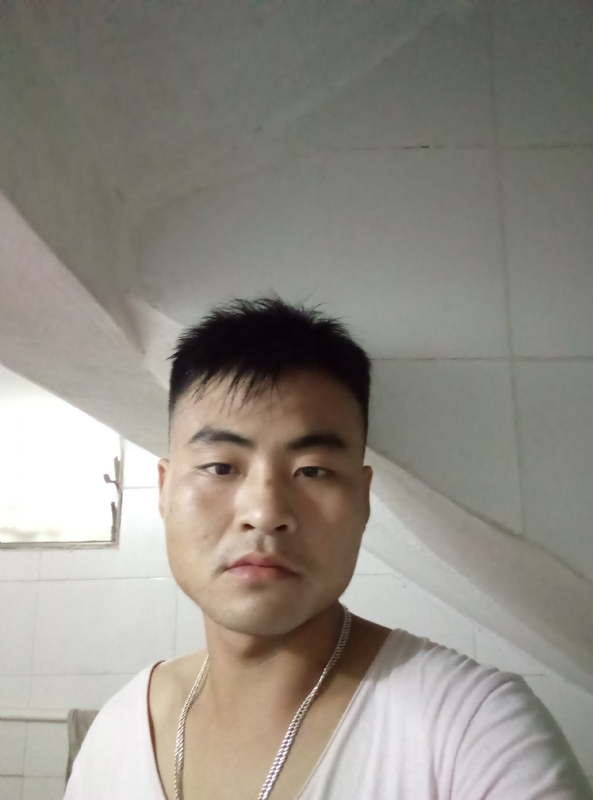 落叶知秋的第一张照片--西安相亲服务中心