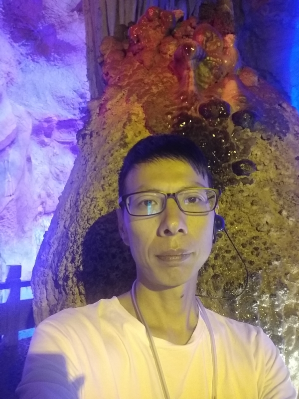 红叶的第一张照片--西安相亲服务中心