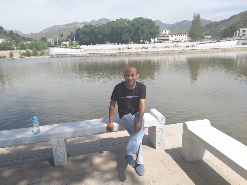 大漠独行的第一张照片--西安相亲服务中心