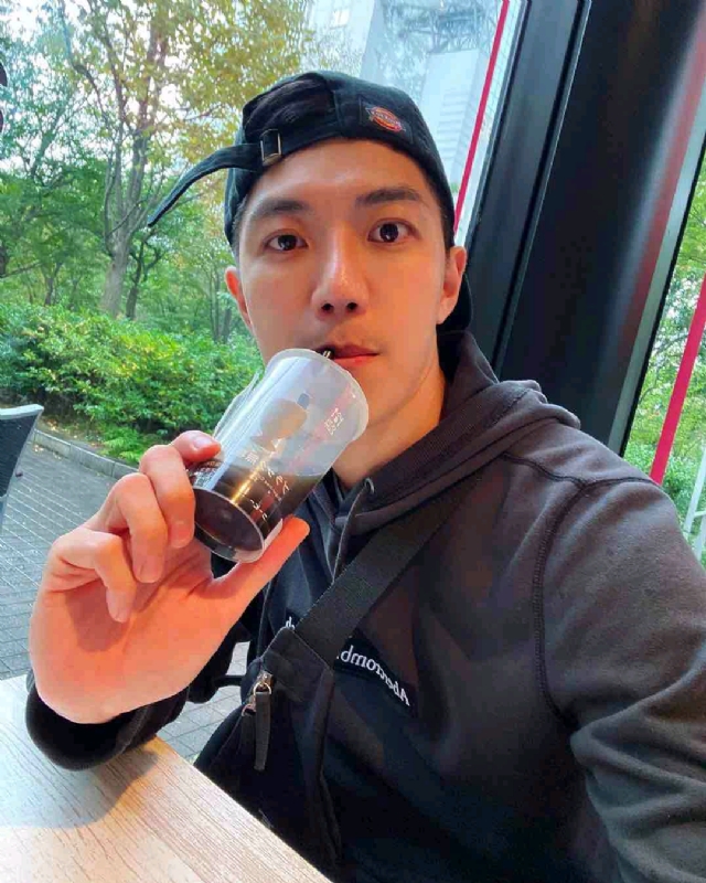 苏天奇的第一张照片--西安相亲服务中心