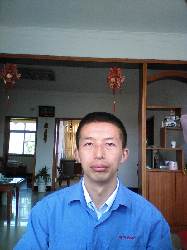 红玫瑰的第一张照片--西安相亲服务中心