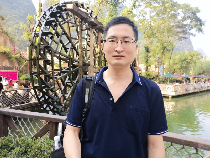 一笑而过的第一张照片--西安相亲服务中心