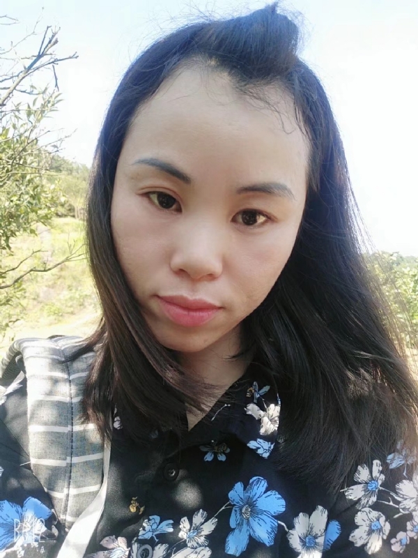 英英的第一张照片--西安相亲服务中心