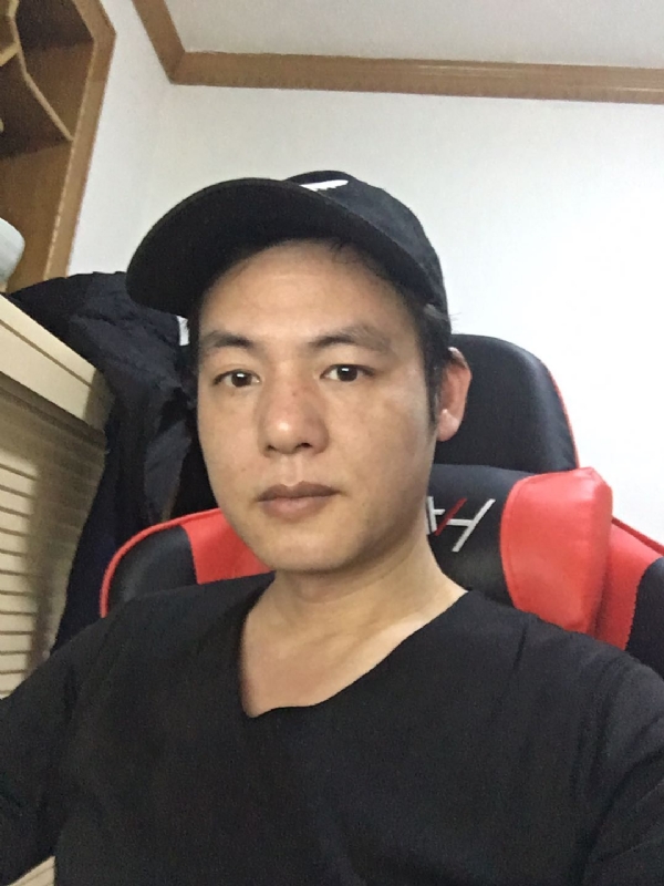 扛枪打鸟的第一张照片--西安相亲服务中心