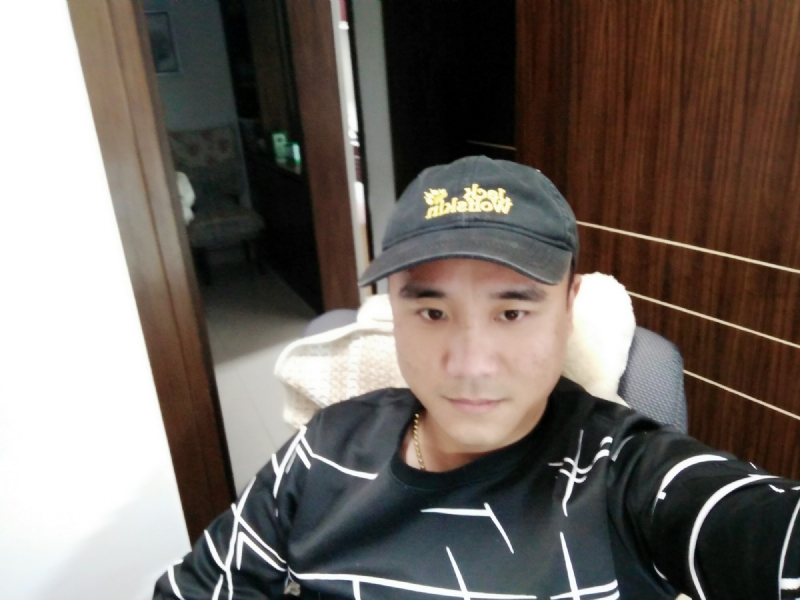 坚持我爱的第一张照片--西安相亲服务中心