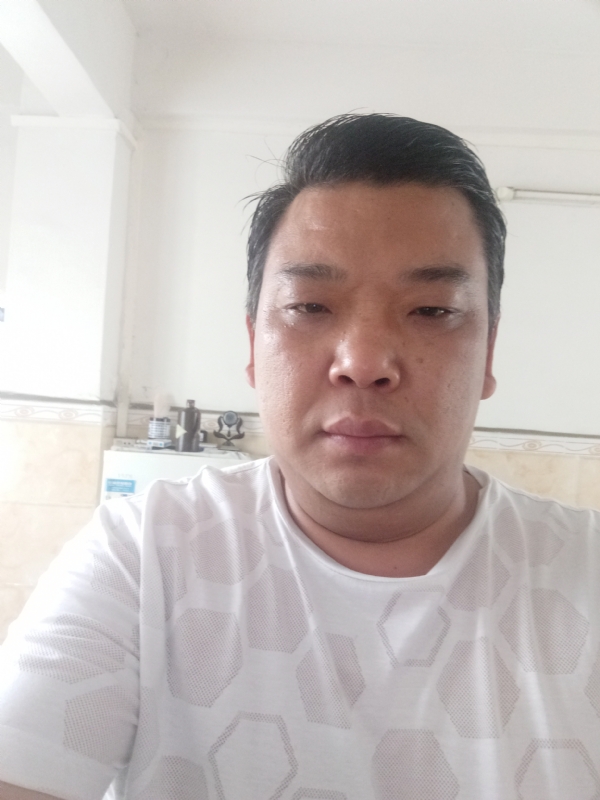 帅帅的第一张照片--西安相亲服务中心