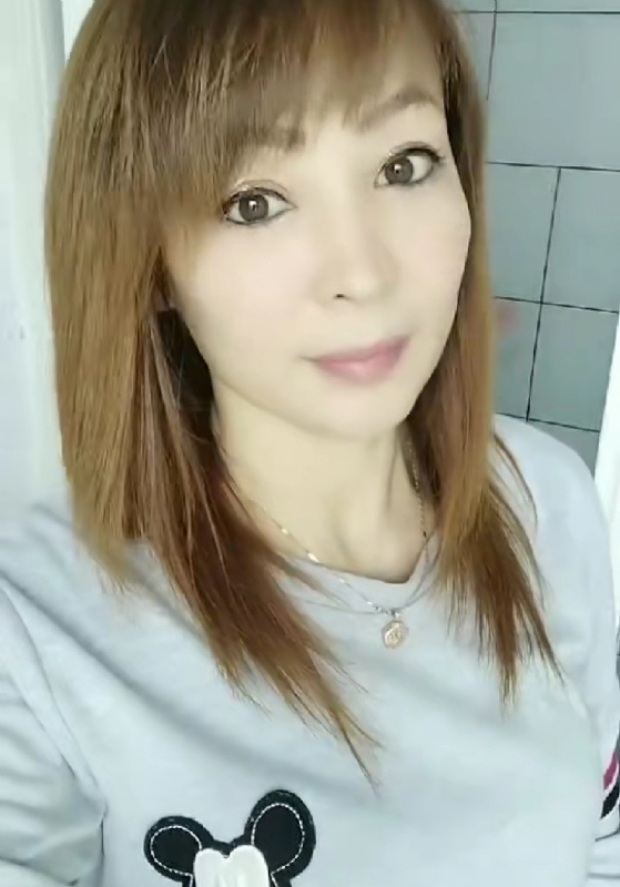 魅力白玲的第一张照片--西安相亲服务中心