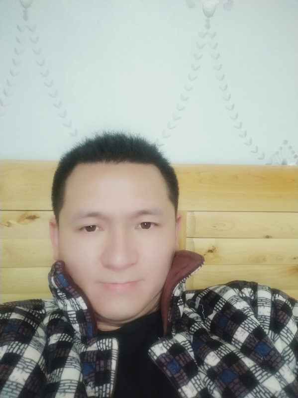 寻找一个真实的她的第一张照片--西安相亲服务中心