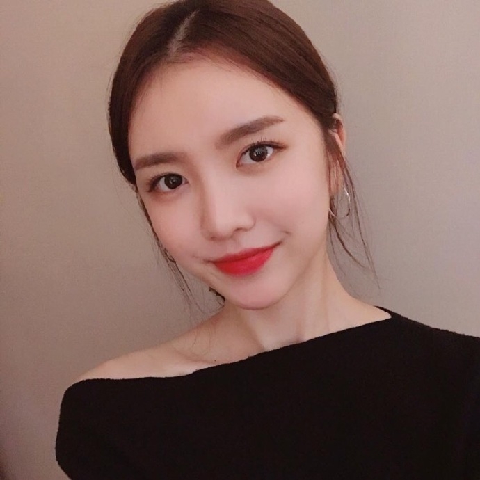 唐馨儿的第一张照片--西安相亲服务中心