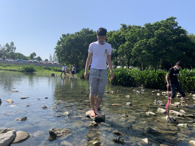 放假吃鸡的第一张照片--西安相亲服务中心