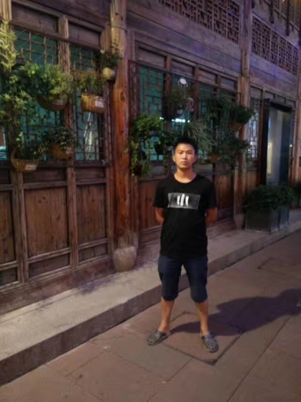 回忆的第一张照片--西安相亲服务中心