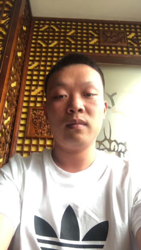 唐子龙的第二张照片--西安相亲服务中心