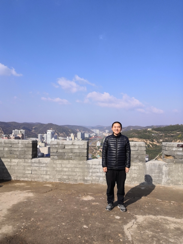 人间不值得的第一张照片--西安相亲服务中心