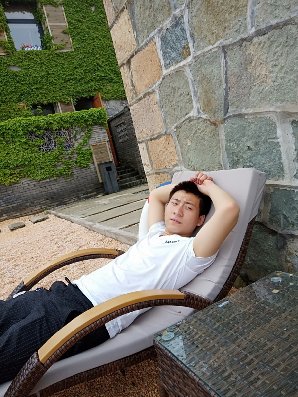 真心寻找另一半的第一张照片--西安相亲服务中心