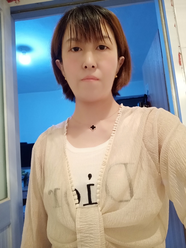 芬儿的第一张照片--西安相亲服务中心