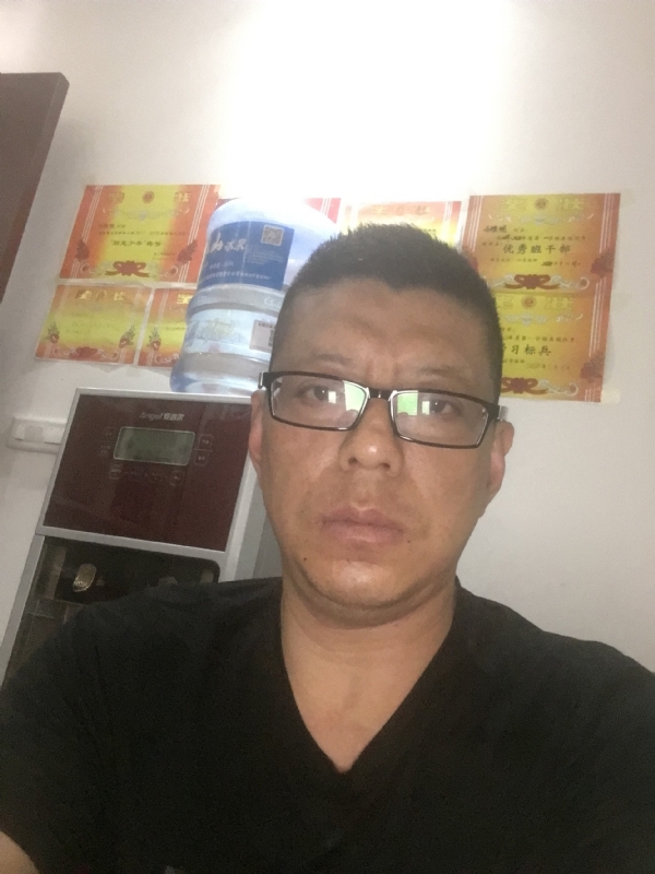 牵手的第二张照片--西安相亲服务中心