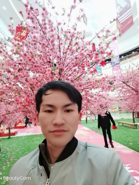 单身一人的第二张照片--西安相亲服务中心