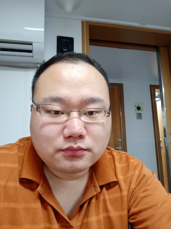 努力爱一次的第一张照片--西安相亲服务中心