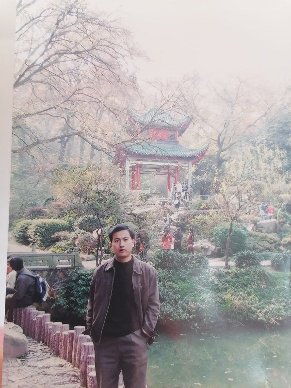 沧海一粟的第一张照片--西安相亲服务中心