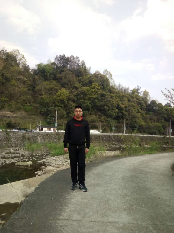 等着上钩的鱼的第一张照片--西安相亲服务中心