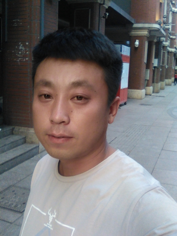 冰冷的心的第一张照片--西安相亲服务中心