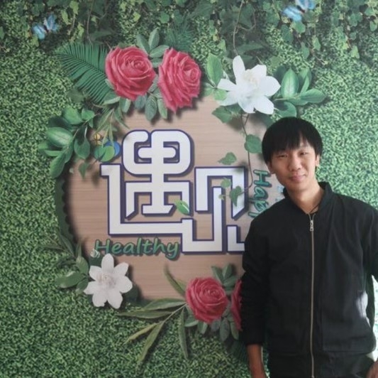 影视人~混爷张的第一张照片--西安相亲服务中心