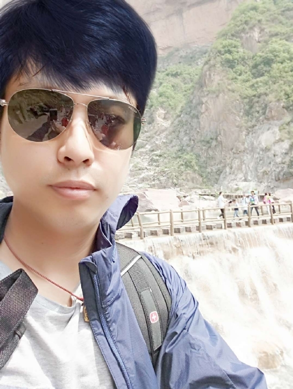 雅俗共赏的第一张照片--西安相亲服务中心