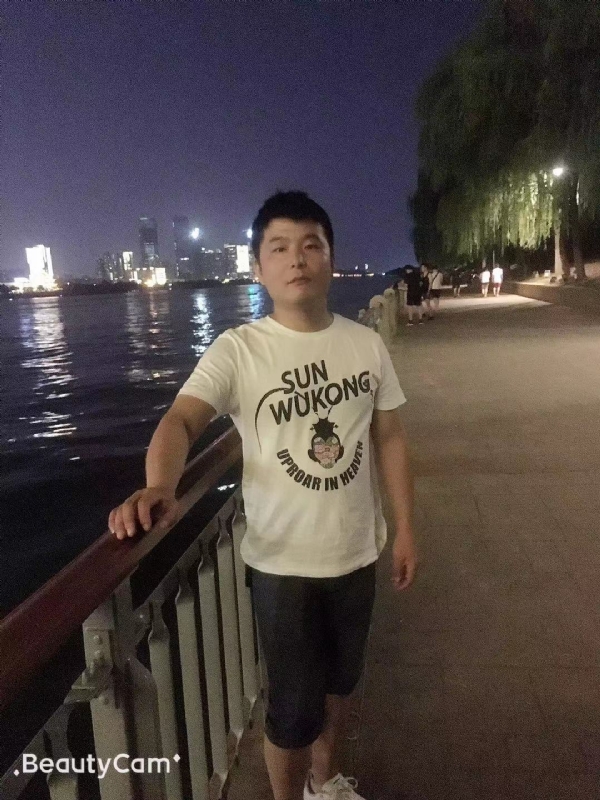 古月的第一张照片--西安相亲服务中心